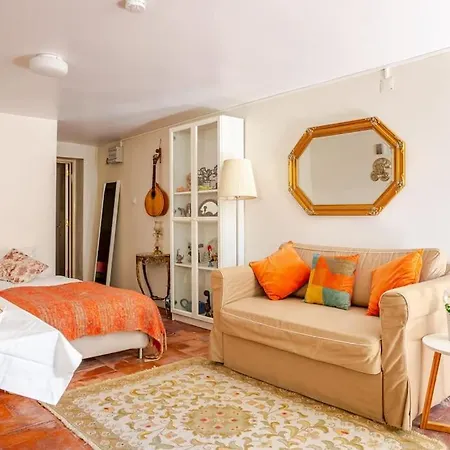 & Garden Apartment *