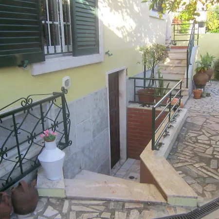 & Garden Apartment Lisbon